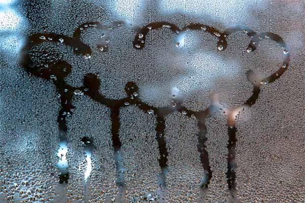 condensation on car windshield