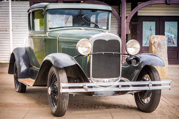 image of a classic car with windshield wipers