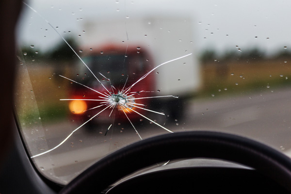 image of a windshield crack