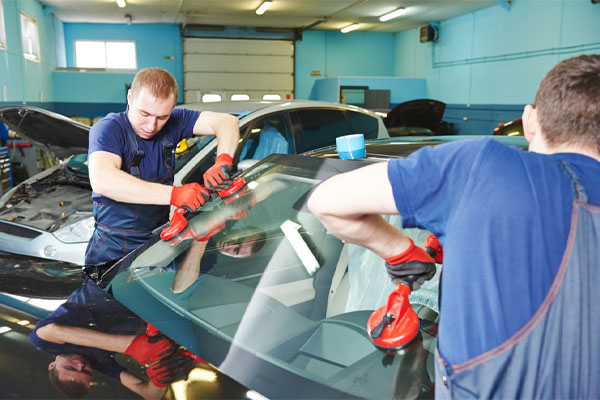 image of a windshield replacement