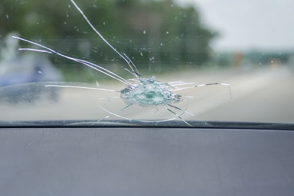 image of a windshield chip and crack