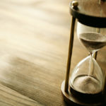 image of an hourglass depicting expected windshield lifespan